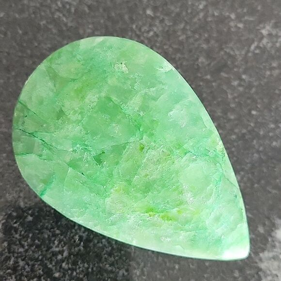 Natural Emerald Stone - Picture 3 of 7